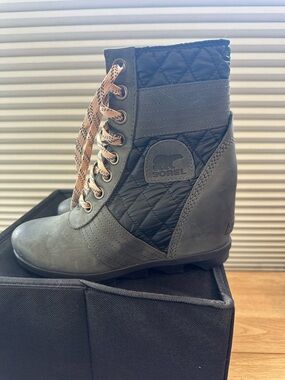 Sorel women’s Lexie wedge boots
